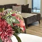 19th Floor Luxury With Pool, Parking