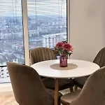 Apartment 19th Floor Luxury With Pool, Parking