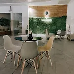 19th Floor Luxury With Pool, Parking *