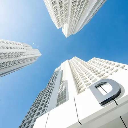 19th Floor Luxury With Pool, Parking Διαμέρισμα *